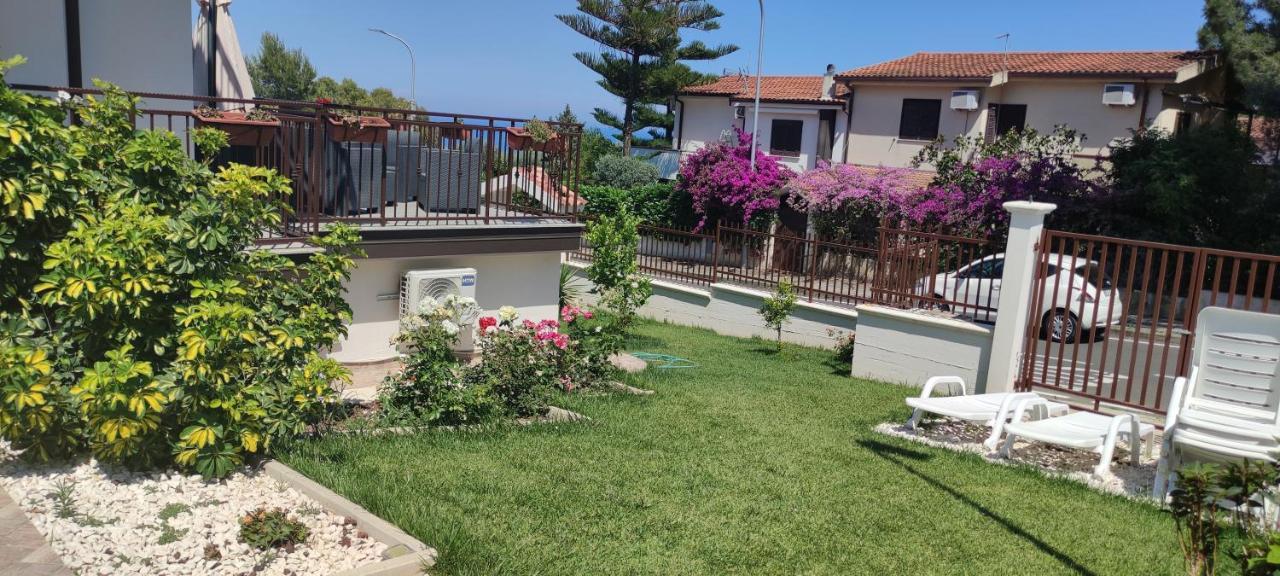 Alba De Mar B&B Roseto Capo Spulico Exteriör bild